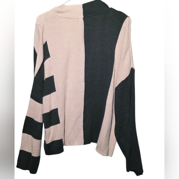 Blu Pepper Green and Cream Colorblock Sweater Size Large PTP 26 - Picture 3 of 5